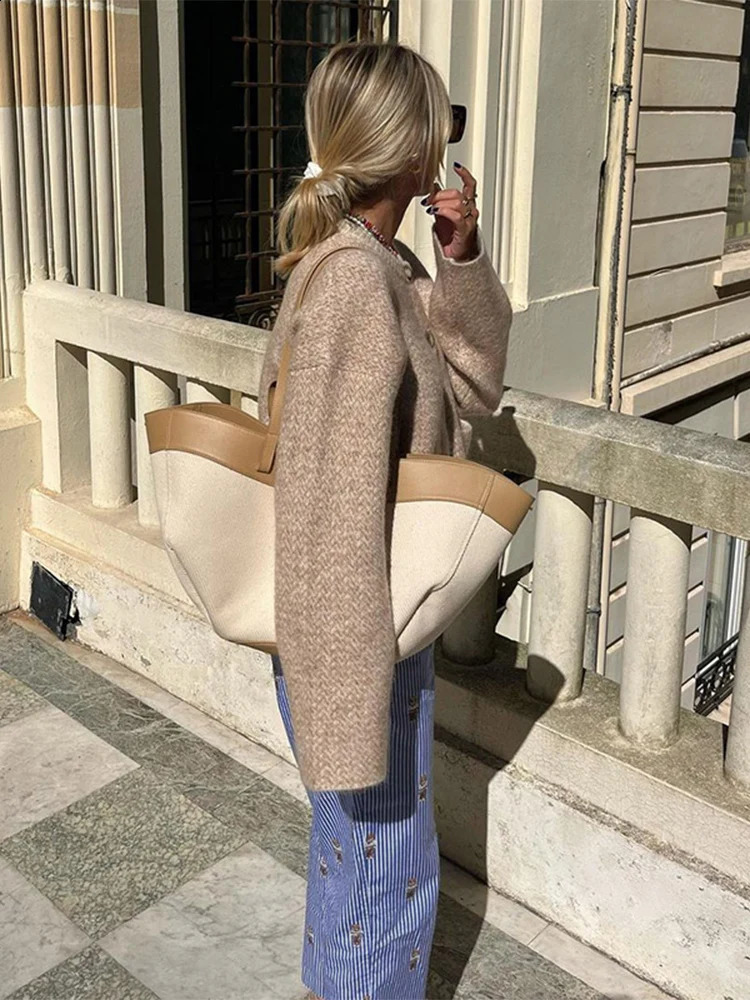 Fashion khaki womens short knitted cardigan elegant Oneck long sleeved single chest pocket sweater Communicating 240905