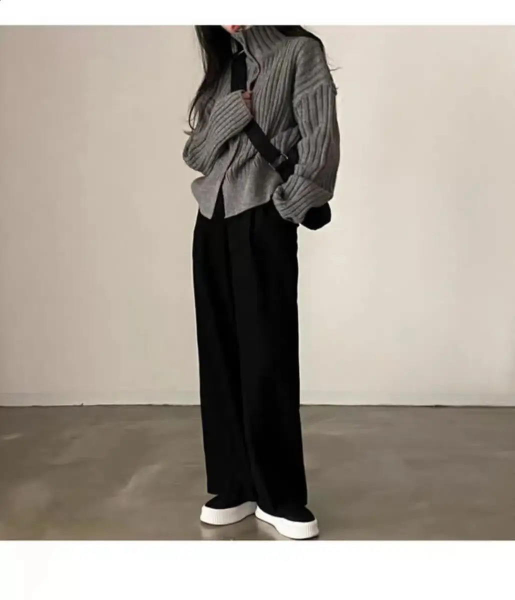 French retro grey high neck womens sweater jacket autumn and winter lazy soft advanced style beautiful appearance 240905