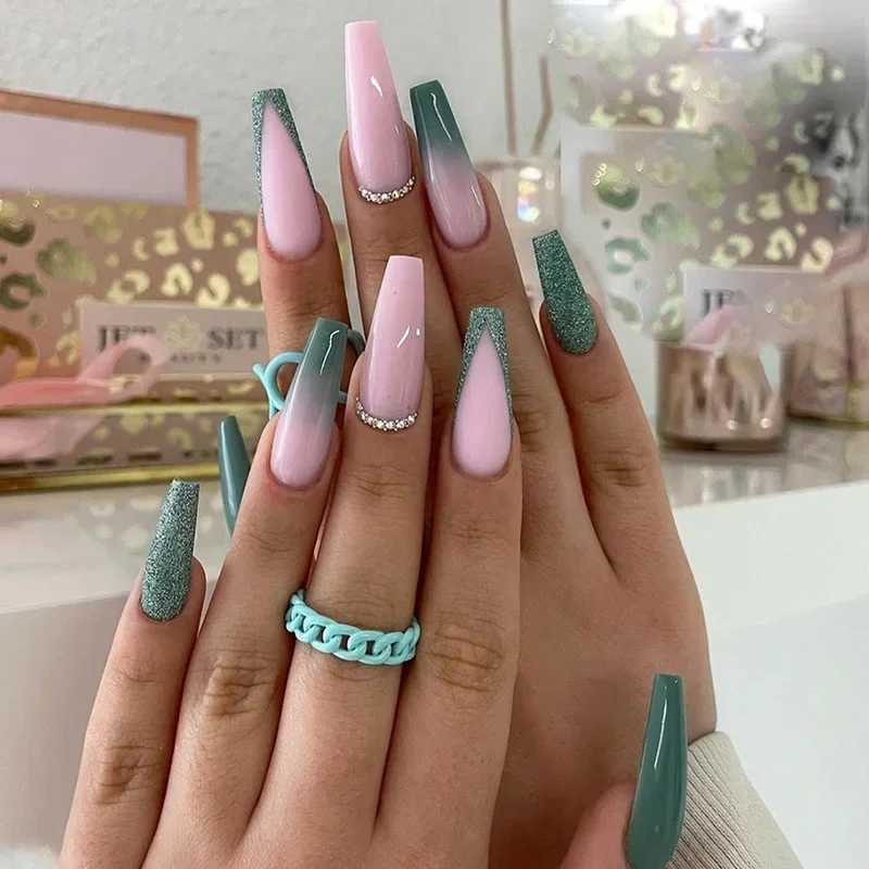 24 pieces of simple blue French fake nails with diamond love patterns designed fake nails medium and long ballet all inclusive nail tips W240905