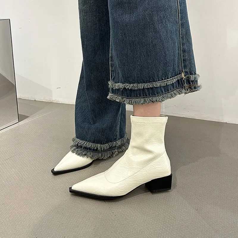 2024 New Womens Ankle Boots Spring/Summer Fashion Pointed Toe Womens Short Boots Slip on Square Low Heel Womens Boots CL240906