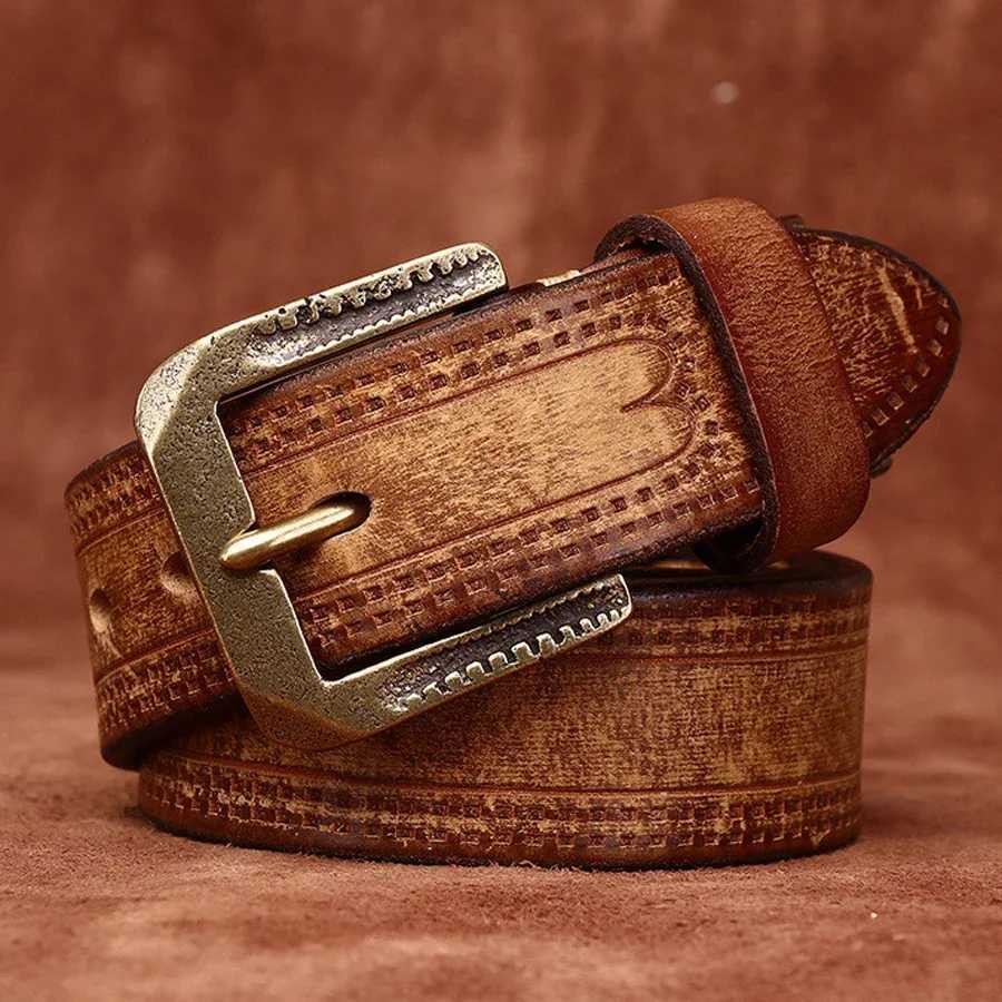 Classic leather mens belt with vintage brass buckle W240905