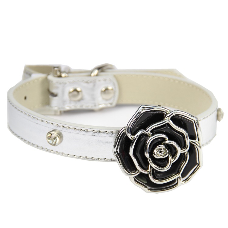 Cat collar and dog collar Rhine stone rose shaped elegant and fashionable suitable for small and medium-sized cats and dogs to wear pet collars