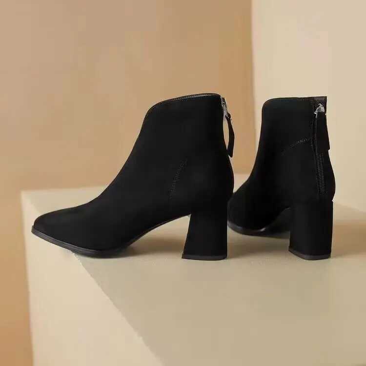 Womens Ankle Boots Solid Color Pointed Heel Thick Heel Comfortable Zipper Platform Wedge Retro Short Boots Cowboy Shoes Womens CL240906