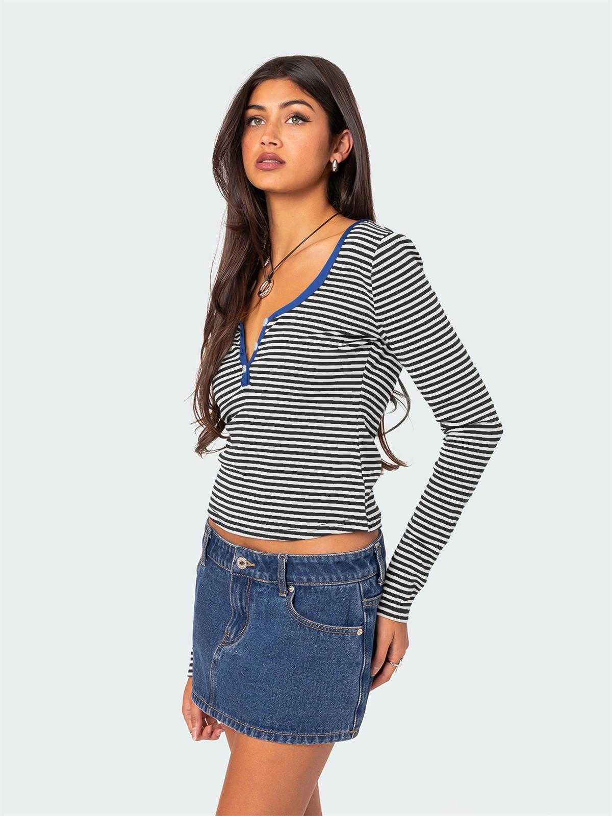 Womens T-Shirt New Contrasting Color Striped Sweater Y2K Clothes Womens Summer Top Button Slim Shoulder T-shirt Pure Cotton T240906