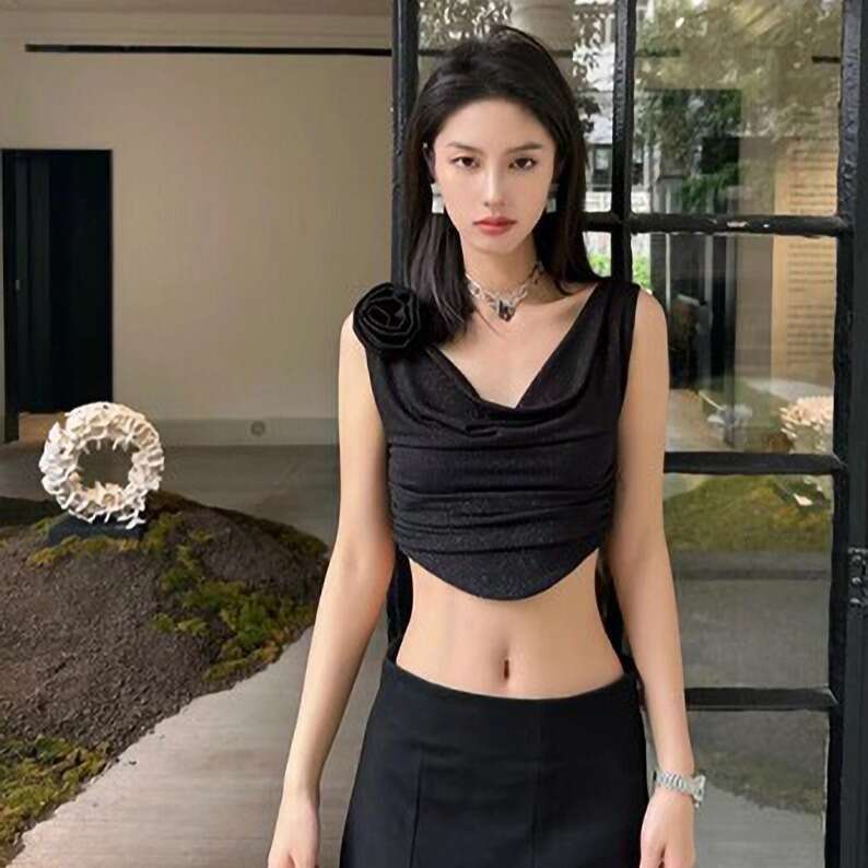 Naked waist sexy black flower vest 2024 summer new ins fashionable design pure desire style slimming