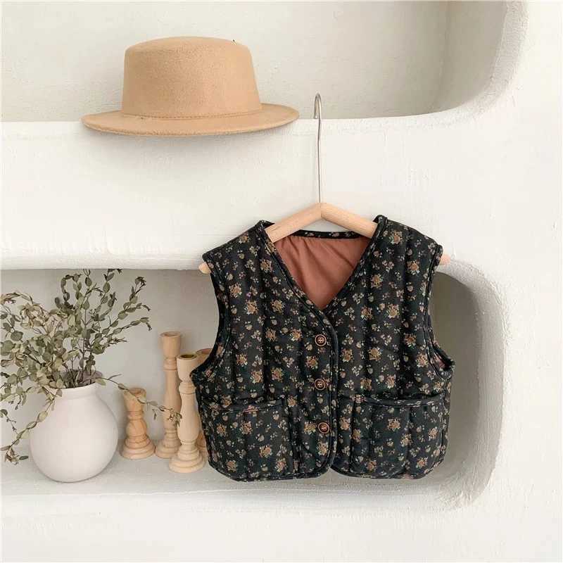 Girls Floral Vest 2022 Autumn and Winter Fashion Childrens Quilted Vest All-match Girl Baby Flower Retro Vest Warm Cotton Vest Y240906