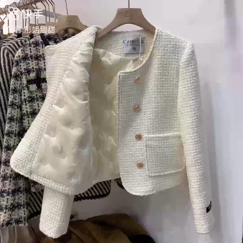 Temperament Celebrity Coarse Tweed Plush Jacket Women Double Breasted Round Neck Solid Fashion Korean Autumn Warm Chic Lady Coat 240904