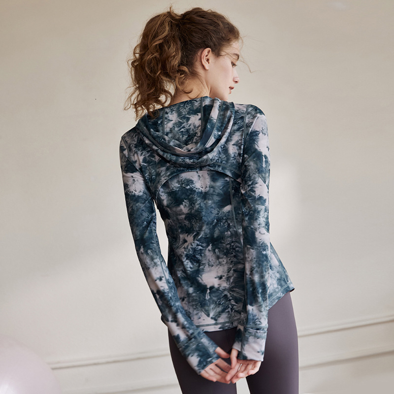 Yoga suit for women in autumn winter, new tie dyed printed hooded jacket, sports and fiess long sleeved zippered cardigan top