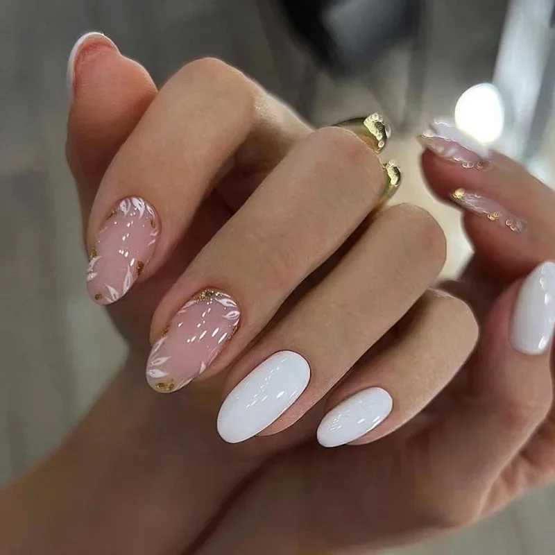 24pcs Simple White Gradient Fake Nail Tip with Almond Head Design Oval Wearable Fake Nail French Full Cover Pressing Nail W240905