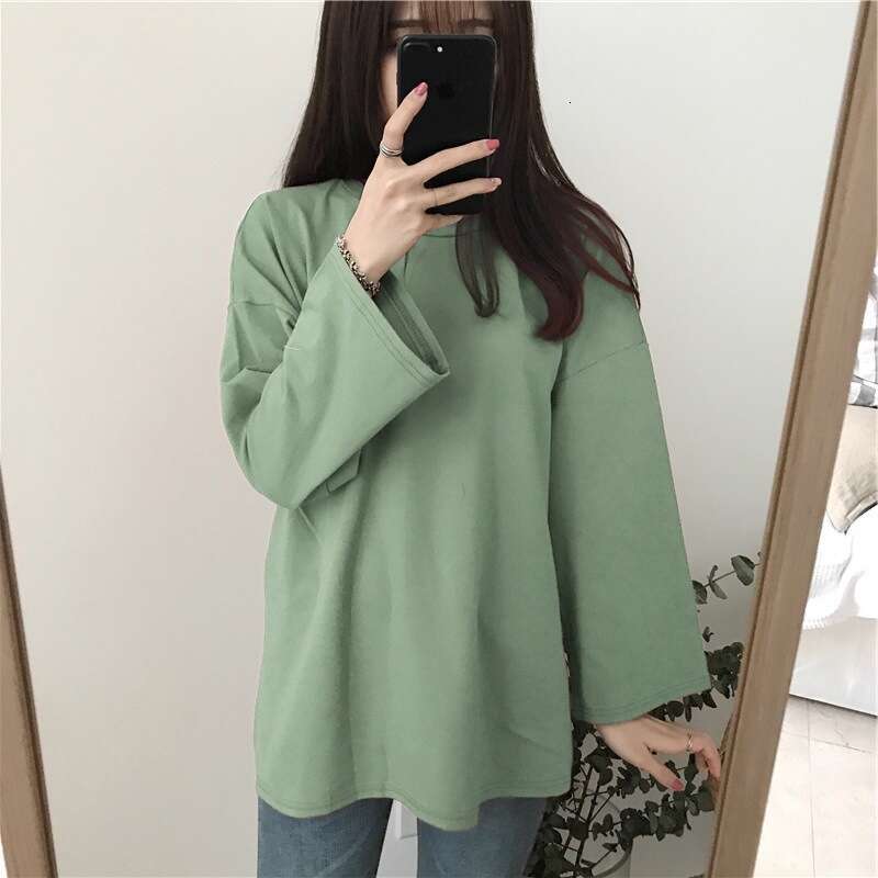 Womens autumn winter Korean version new solid color round neck long sleeved T-shirt womens loose and versatile base shirt top