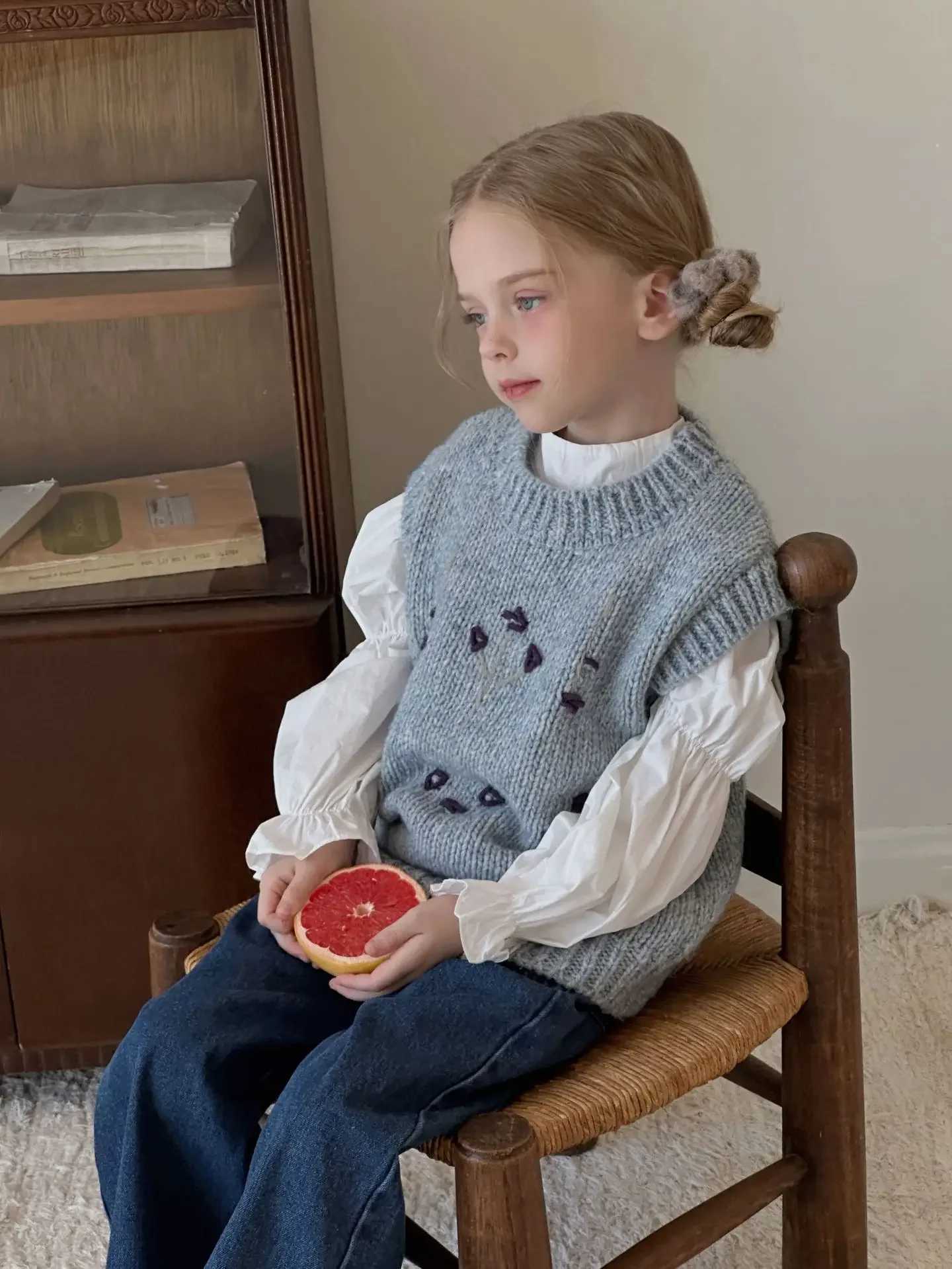 Blouses Girl Shirt Autumn New Korean Childrens Clothing Children White Shirt Girl French Causal Long Sleeves Tops 2024 Y240906