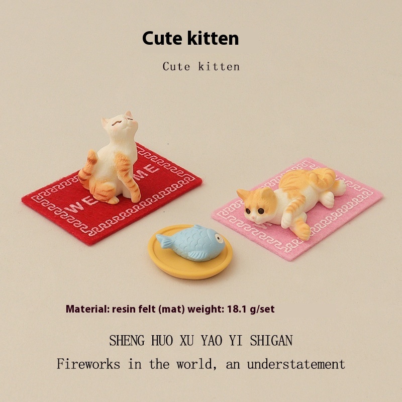 Creative Cute Kitten Mini Plate Simulation Small Fish Baby House Floor Mat Landscape Accessories Desktop Decoration Ornament