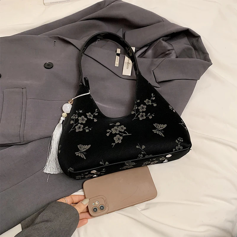 Soft fabric black mysterious dignified atmosphere suitable for a variety of female friends and gorgeous bags 240906