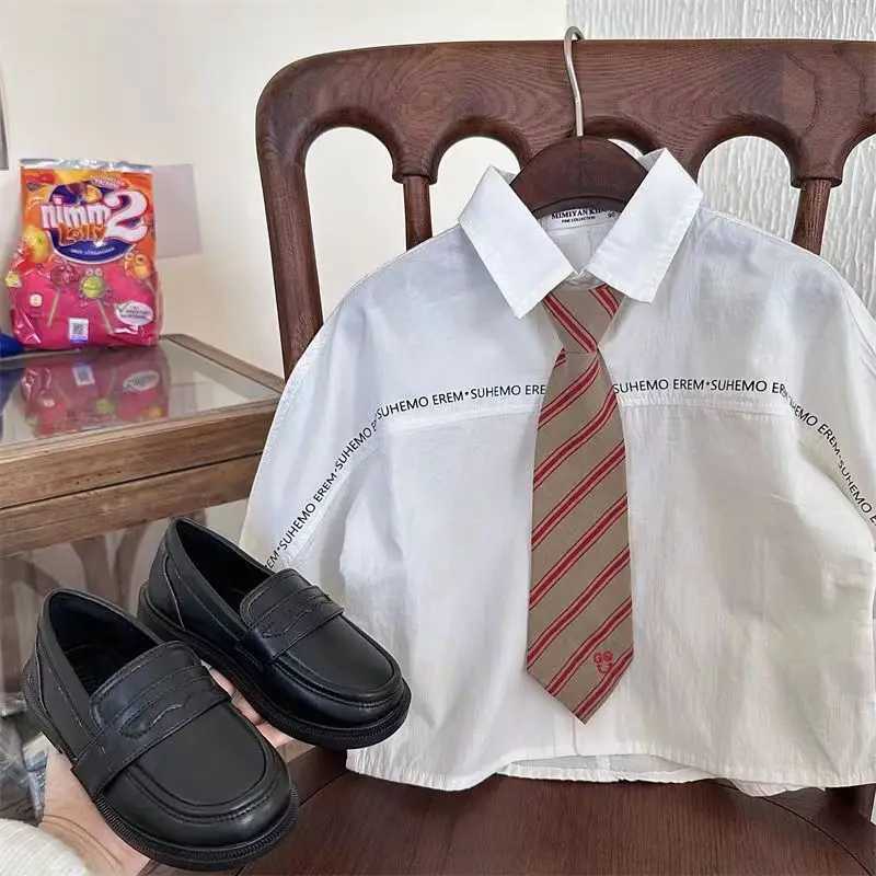Childrens Shirts 2023 Spring And Autumn New Boys And Girls Letter Tie Long Sleeve Baby Academy Style Simple White Shirt Trend Y240906