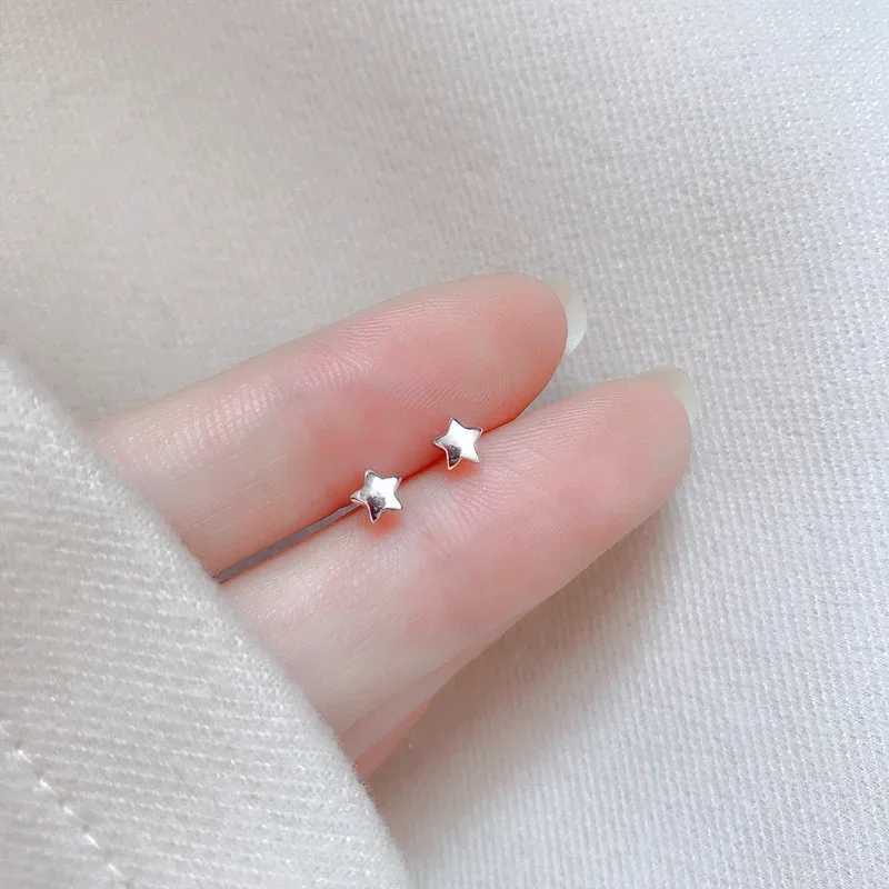 New heart-shaped earrings worn daily by women with low allergy minimum size cute star silver girl perforated jewelry gift W240803