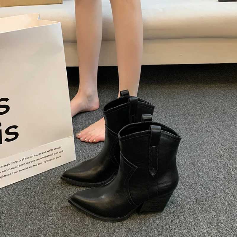 Autumn and Winter Casual Western Cowboy Ankle Boots Fashion Womens Clothing Platform Corner Toe Designer Shoes Slip on High Heels CL240906