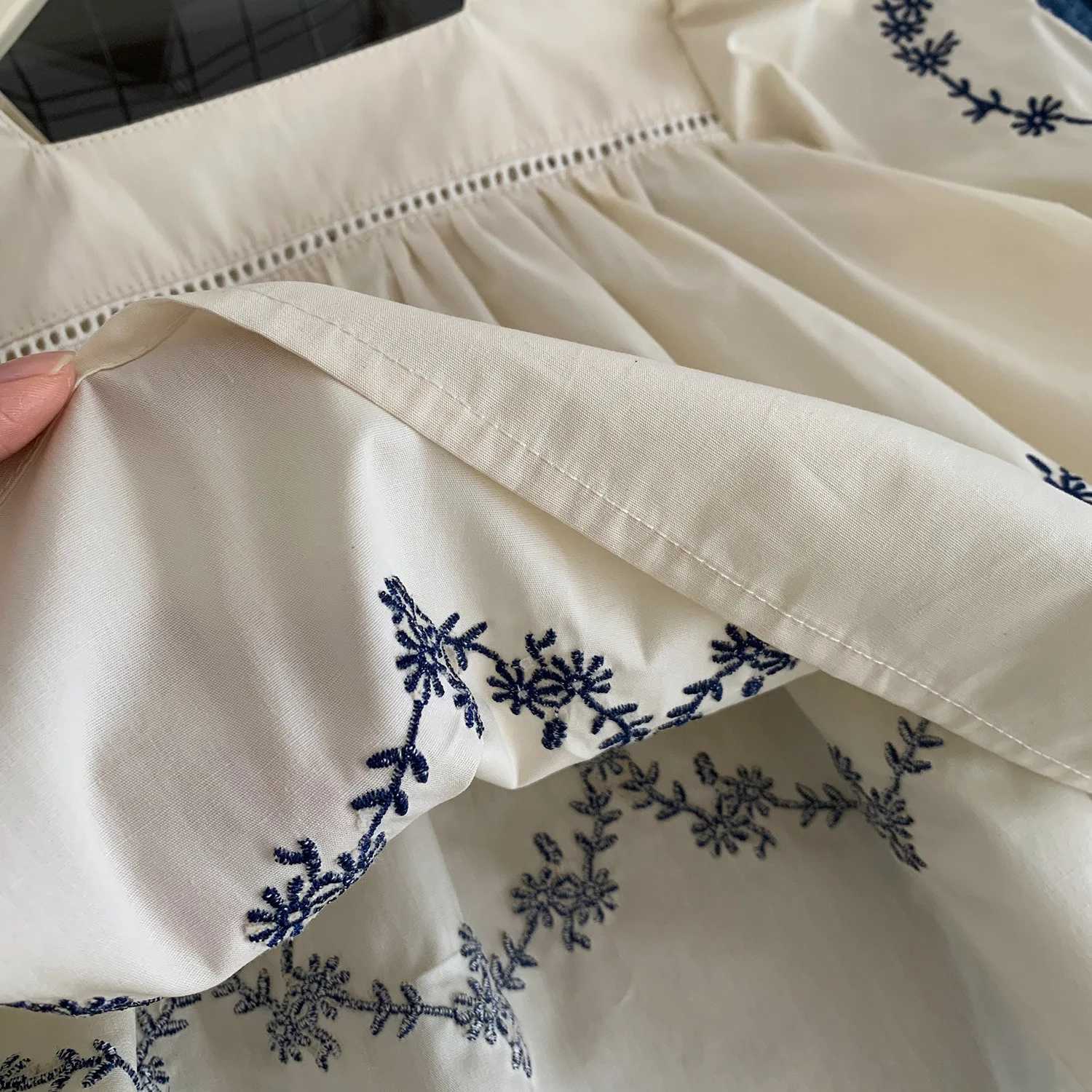 2024 Spring New Korean Girls Long Sleeve Embroidered Doll Casual Fashion All-match Simple Square Collar Loose Shirt Y240906