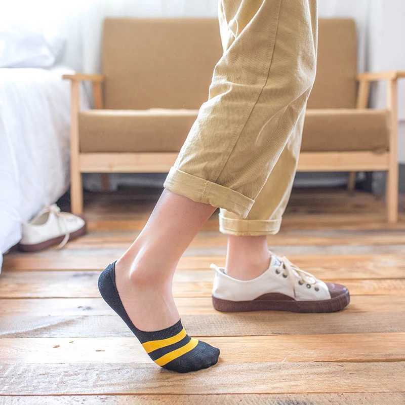 5 pairs of newly arrived mens striped boat socks for spring summer and autumn casual wear non slip silicone cotton breathable invisible socks W240905