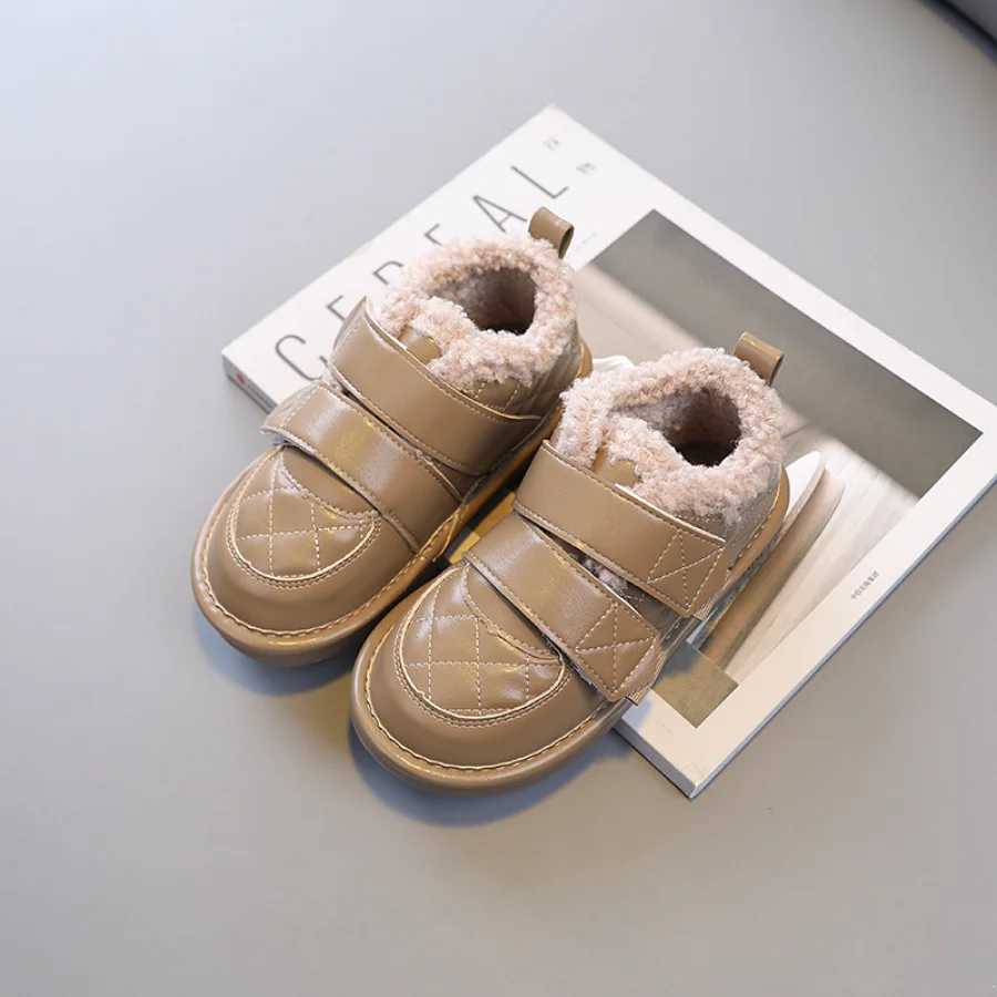 Childrens New Cotton Shoes Girls Winter Plush Snowboots Non Slip Princess Style Cotton Shoes Kids Snow Boots Boys Ankle Boots M240906