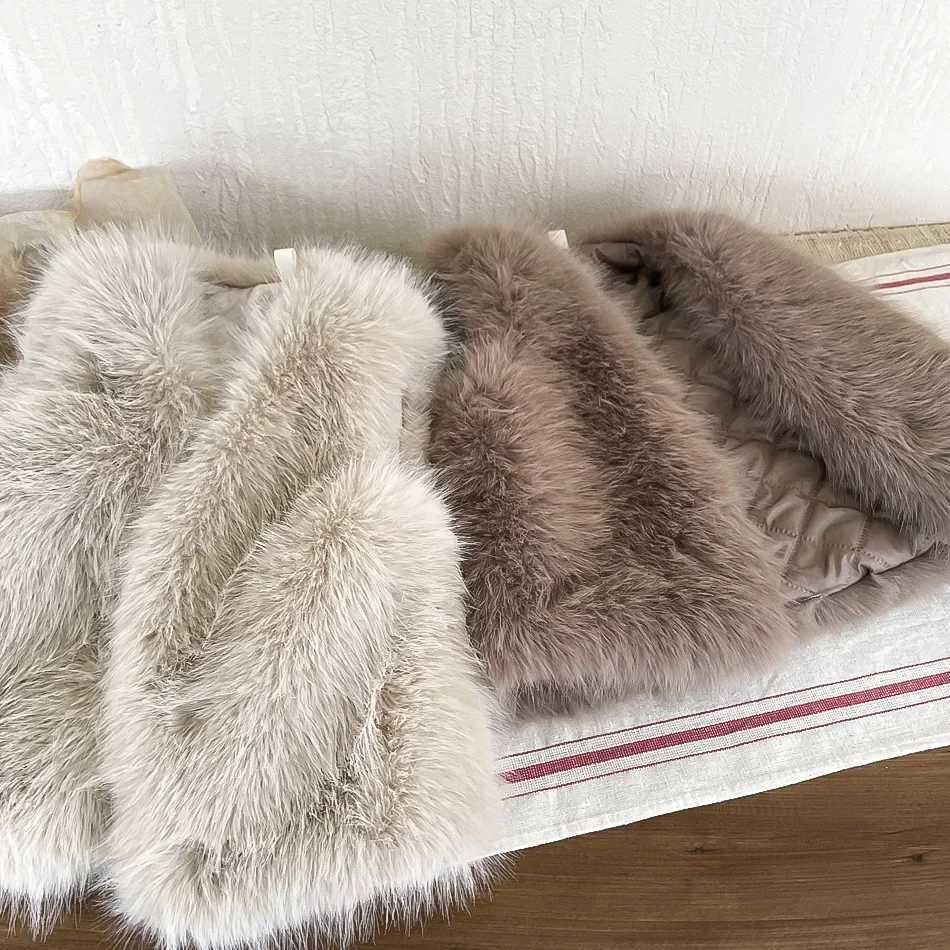 2023 Winter New Childrens Clothing Girls Solid Color Furry Vest Childrens Waistcoat Baby Plush Fur Vest Y240906
