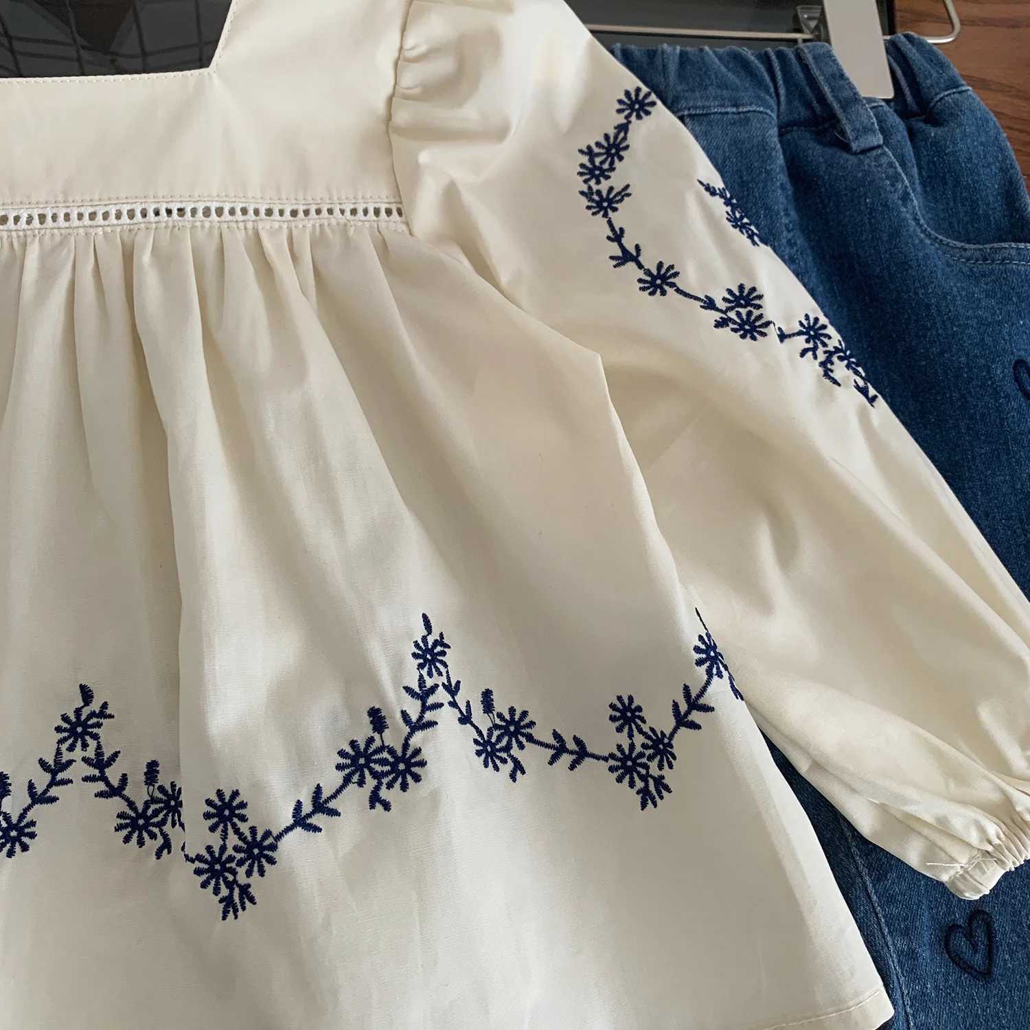 2024 Spring New Korean Girls Long Sleeve Embroidered Doll Casual Fashion All-match Simple Square Collar Loose Shirt Y240906