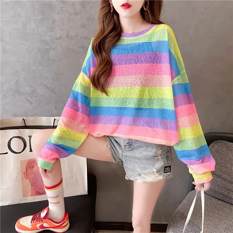 Wxw0642 Long sleeved Womens Thin Oneck Sunscreen Tshirt Fashion Mesh Colorful Stripe 240902