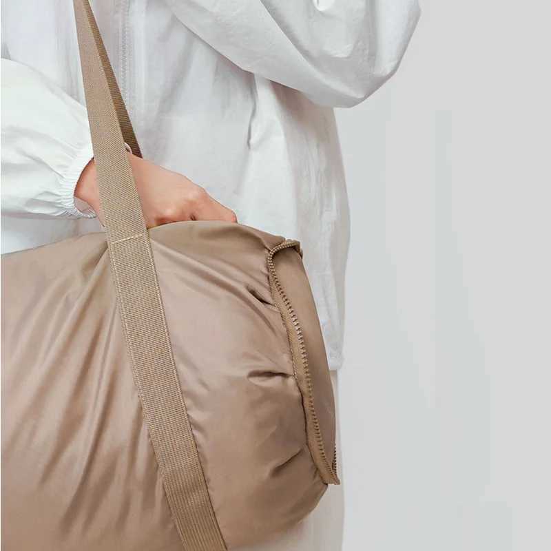 Foldable fitness bag portable waterproof large capacity sports fitness yoga travel handbag multifunctional dry and wet pockets ultra light W240906