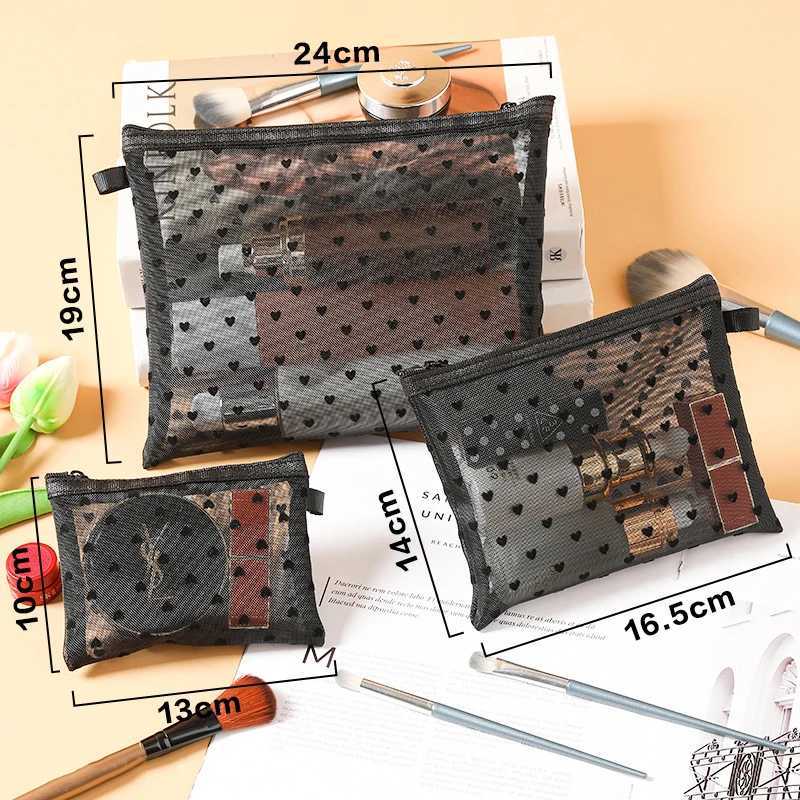 One hot mini transparent heart shaped cosmetic bag Womens portable lipstick cosmetic storage bag Ins transparent Ctue small cosmetic bag W240905
