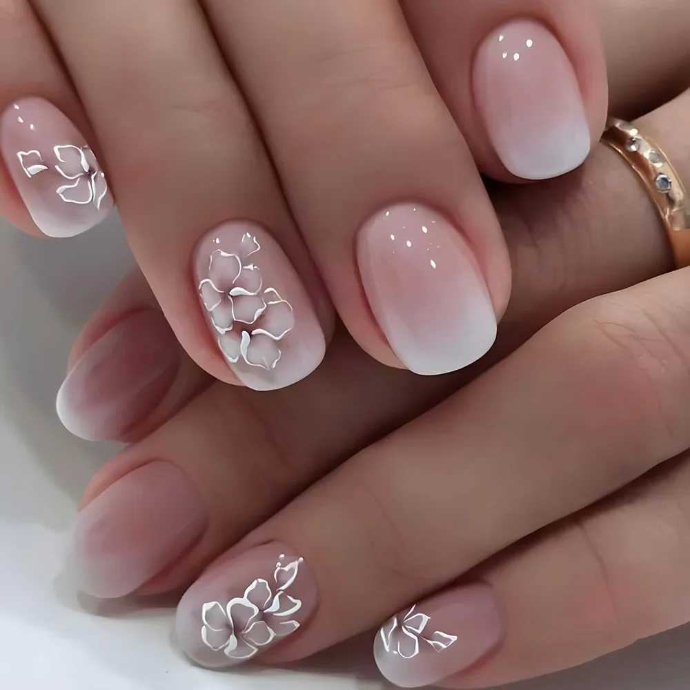 24 pieces/set of French style floral butterfly design fake nails for spring and summer seasons short and safe fake nails on art tips W240905