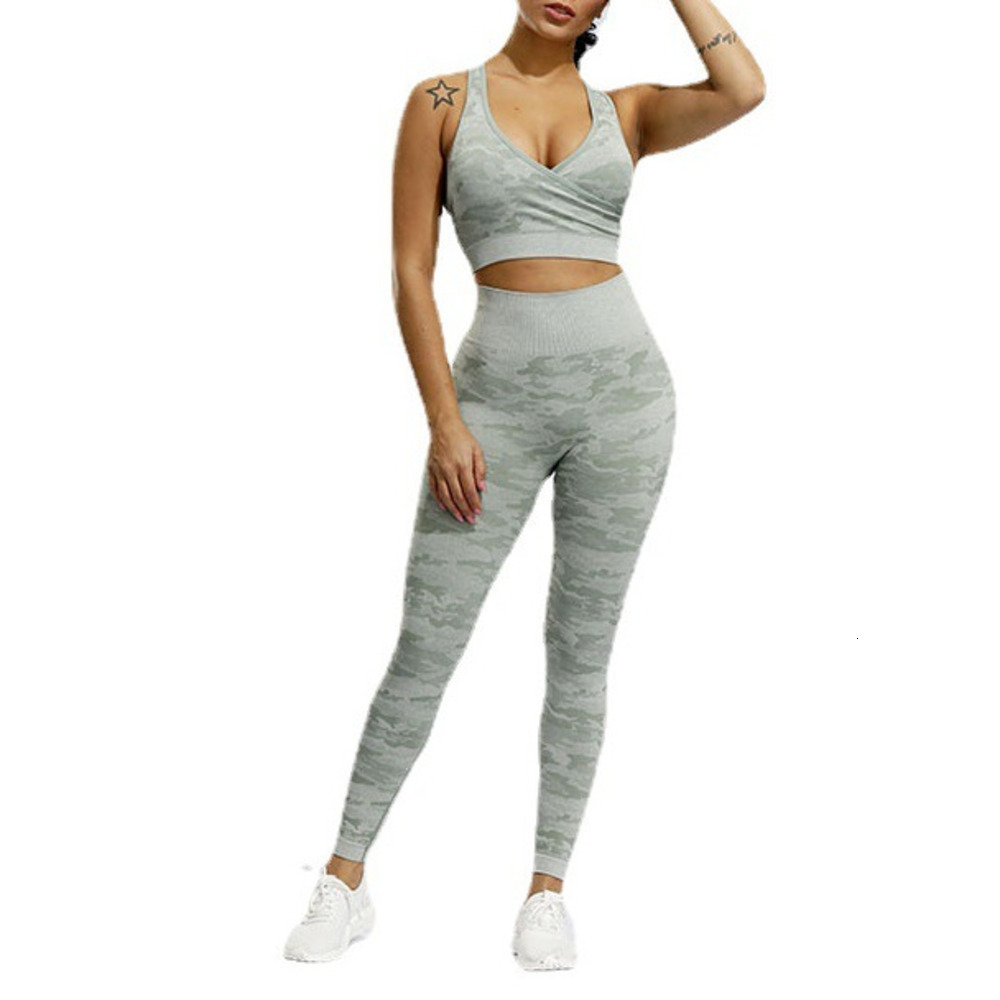 Spring and summer camouflage tight fitting fitness pants, seamless clothes, hip lifting sexy yoga pants for women