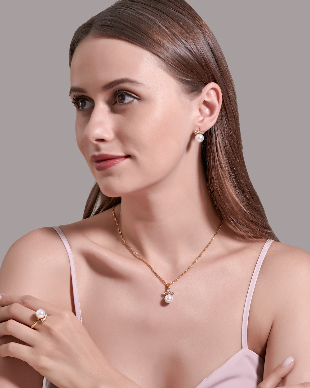 Elegant Pearls Crown Jewels Collection - Perfect Set of Earrings, Rings, and Necklaces for Special Occasions
