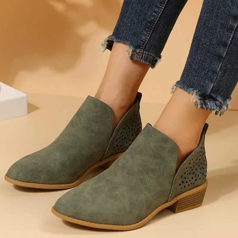 Womens casual leather Moccasin Loafer stylish elegant and comfortable office sliding large-sized sole pump CL240906