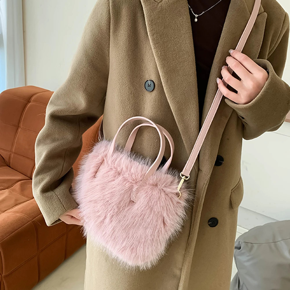 Plush Shoulder Bag Womens Faux Fur Crossbody Bags Ladies Fluffy Clutch Purse for Women Mini Tote Furry Handbags 241227