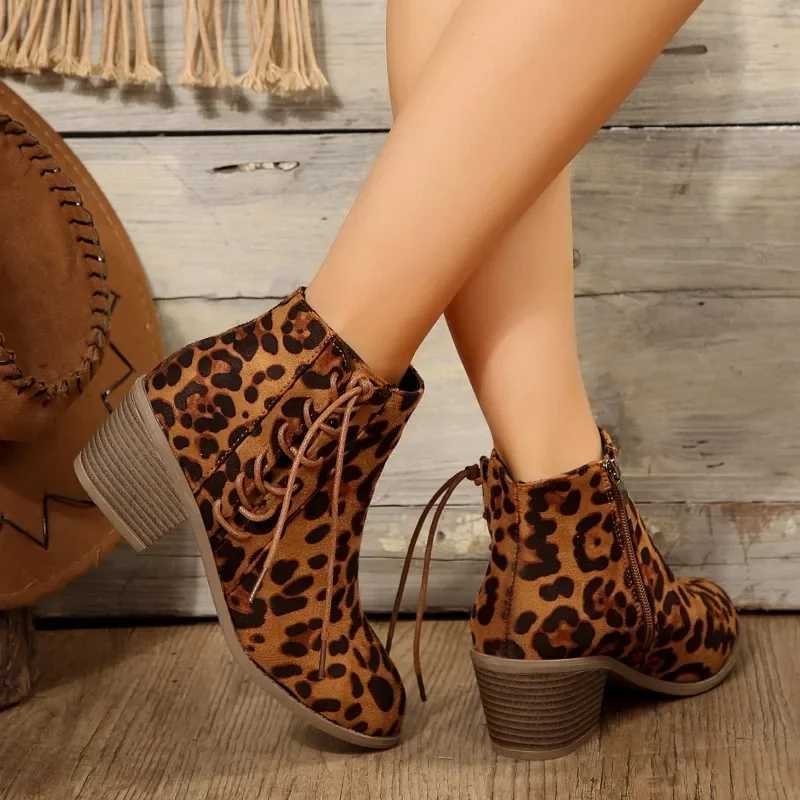 2024 Womens Brand Shoe Side Zipper Womens Boots Fashion Leopard Pattern Modern Boots Womens Sexy Point Toe Solid Bare Boots CL240906