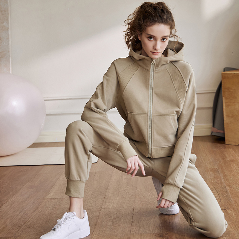 Sports women's autumn and winter new loose thick warm sports yoga suit running training fiess long sleeved set