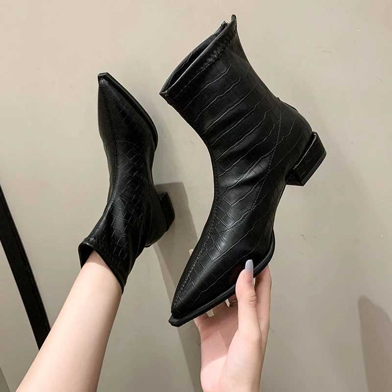 Womens Boots 2022 New Ankle Boots Womens Sier Black Back Zipper Short Boots Womens Thick High Heels Bicycle Boots CL240906