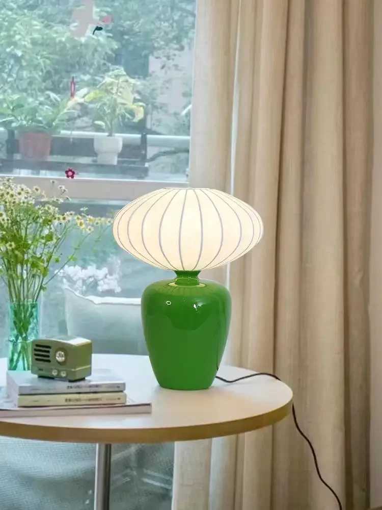 Childrens room floor lamp retro ceramic desk lamp retro silk desk lamp bedroom living room study desk lamp W240816