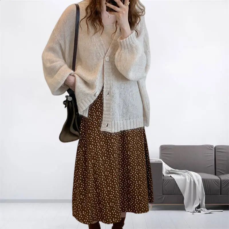 Spring and Autumn Knitted Cardigan Coat Womens Korean Loose Sweater Short Elegant Top 240905