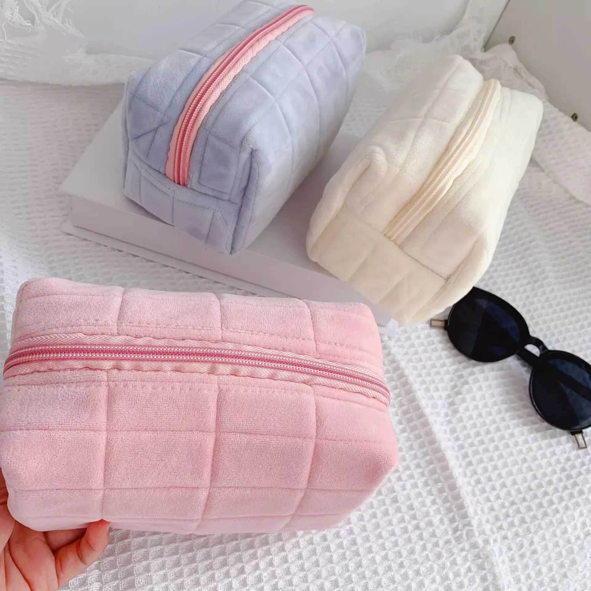 Simple pillow bag pillow pencil case portable makeup bag large capacity makeup brush storage bag W240905