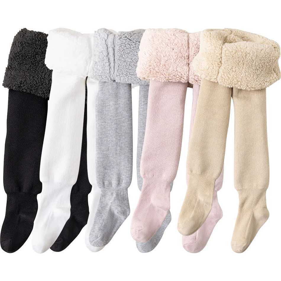 Suitable Thickened Striped Cloud Fleece Leggings for Girls Plush Sheepskin Lined Bottom for Winter Cold Weather Outdoor Playtime Y240906
