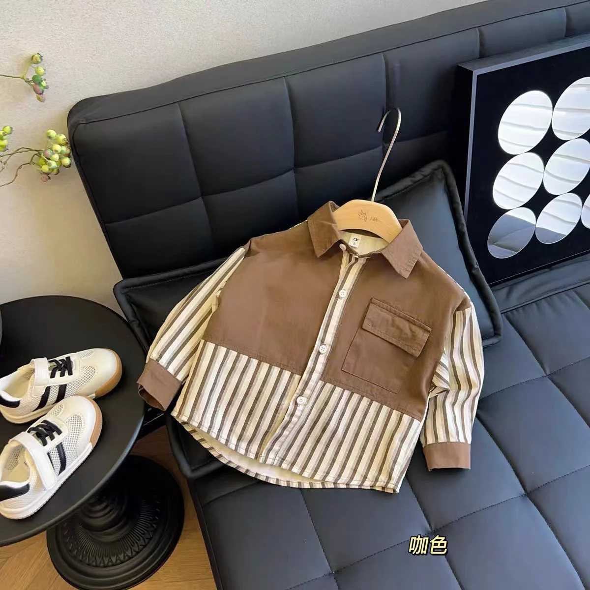 Childrens Spring and Autumn New Shirt Boys Korean Edition Loose Casual Clothing Stripe Spliced Top Autumn Handsome Shirt Y240906