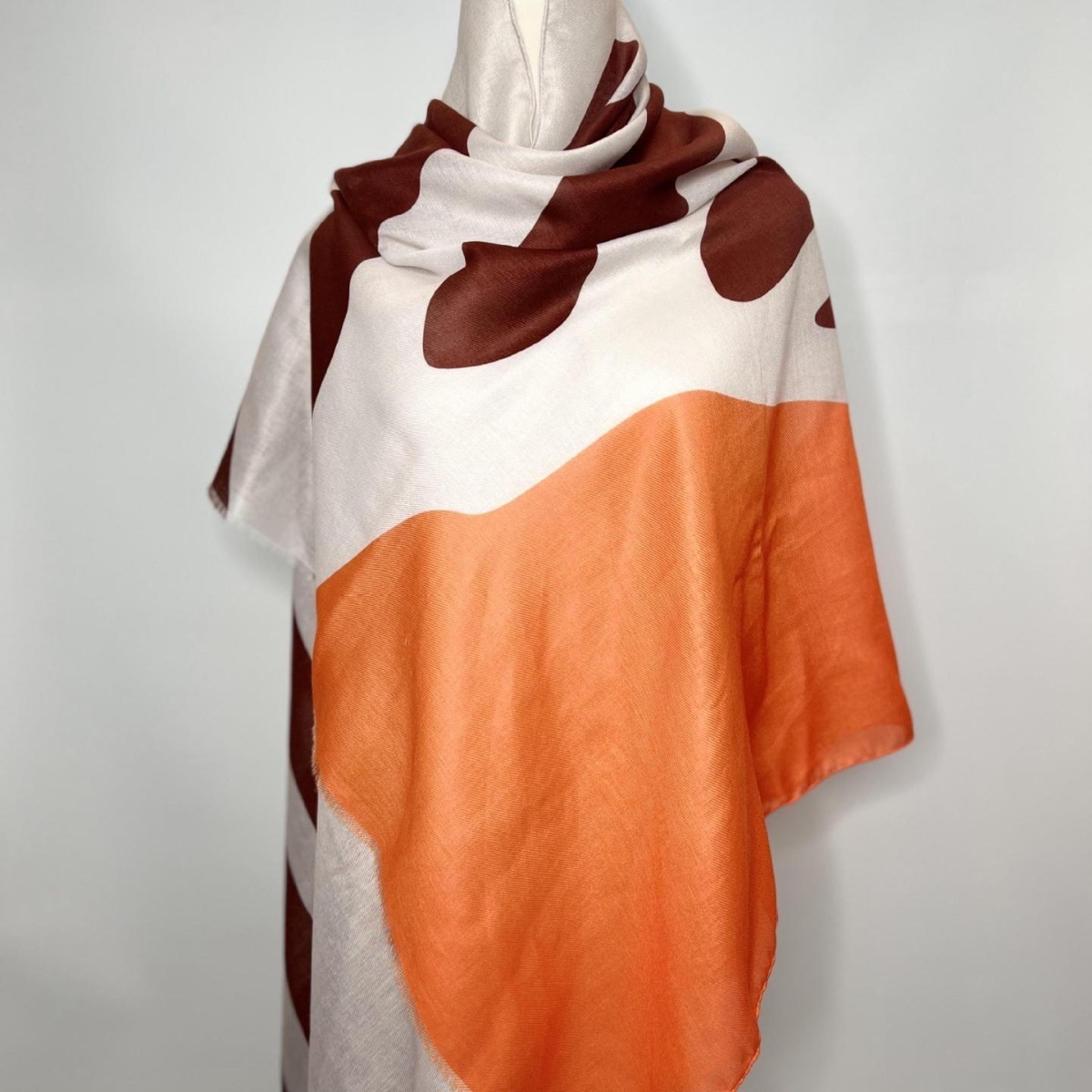 Zebra patterned cotton and linen versatile fashionable printed large scarf, soft shawl, sun protection decoration, animal pattern detachable scarf