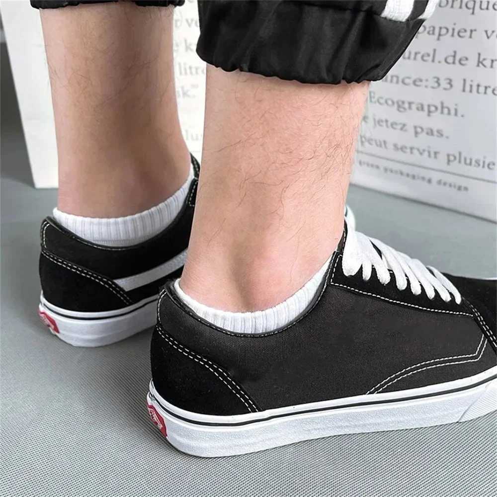 10 pairs of classic black/white business mens cotton socks for summer and autumn high-quality womens solid color ankle boat socks W240905