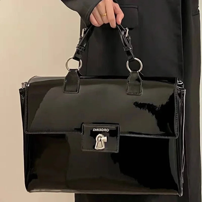 Fashion Womens briefcase Cool patent leather shoulder laptop bag large capacity messenger handbag 240906