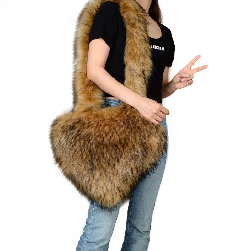 Artificial fur winter womens handbag cute plush heartshaped fashionable shoulder bag cross body 240906