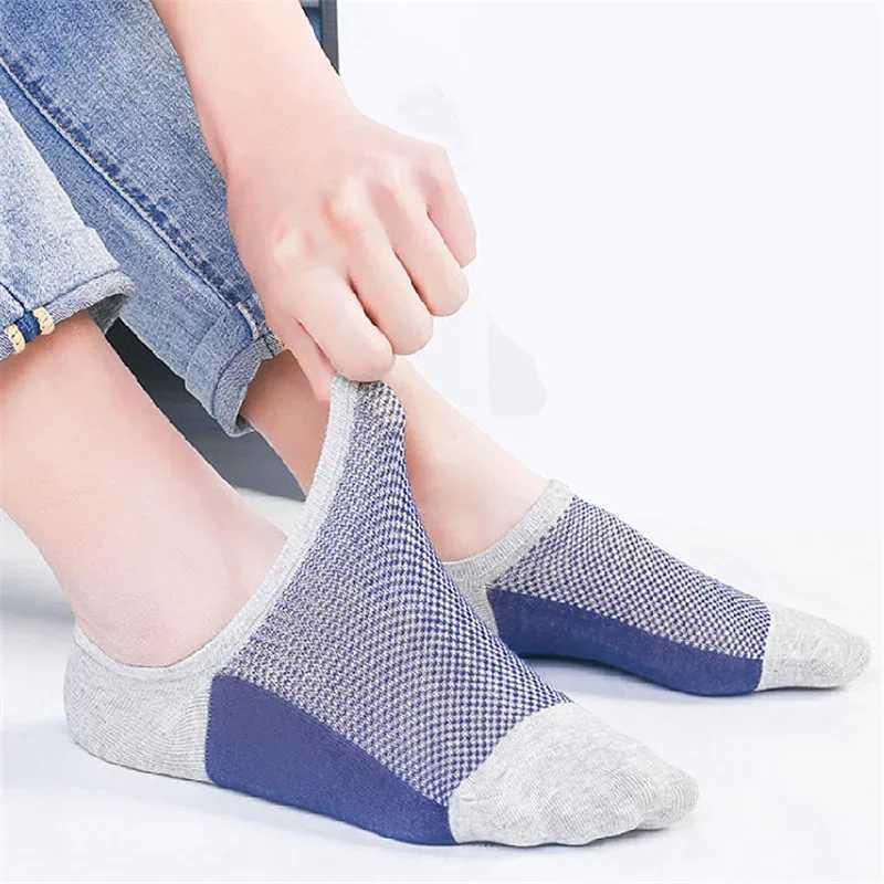 5 pairs/pack 2021 mens mesh breathable short socks mens sweat absorbing silicone cotton socks mens invisible socks W240905