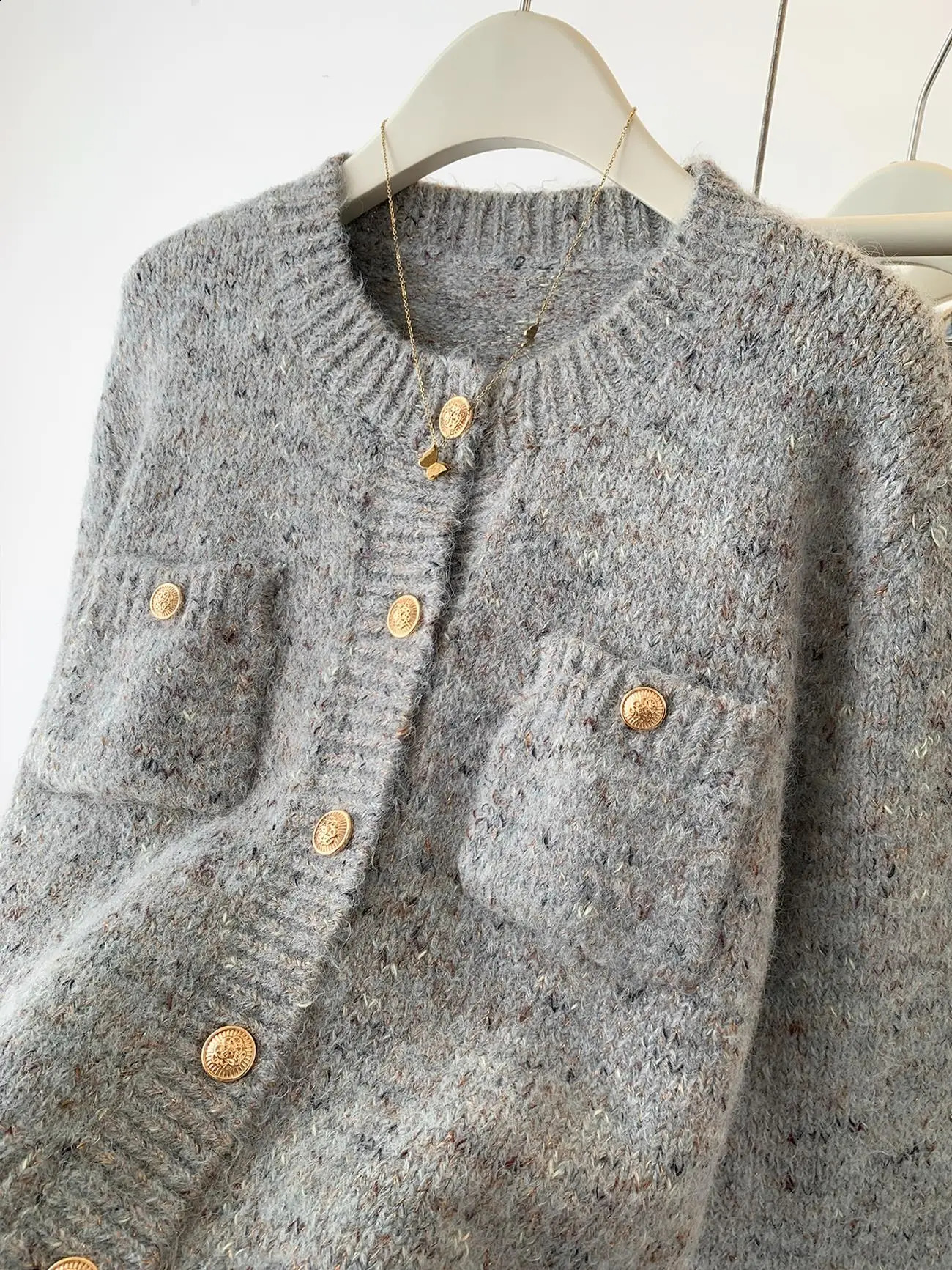 Golden button gray womens knitted cardigan wool sweater simple Oneck long sleeved jacket autumn spring office elegant knitting 240905