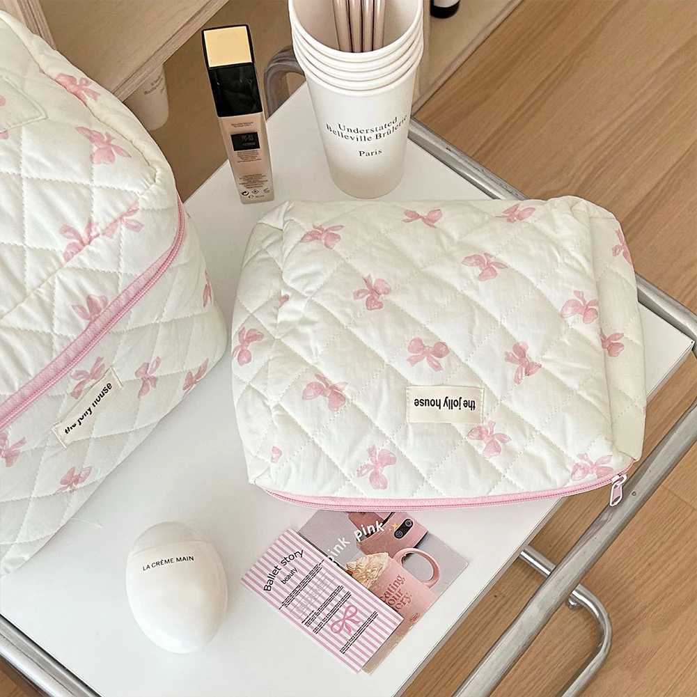 Quilting Cotton Makeup Bag for Women Zipper Makeup Organizer Cute Bow Flower Cloth Handbag Portable Girl Toilet Cover W240905