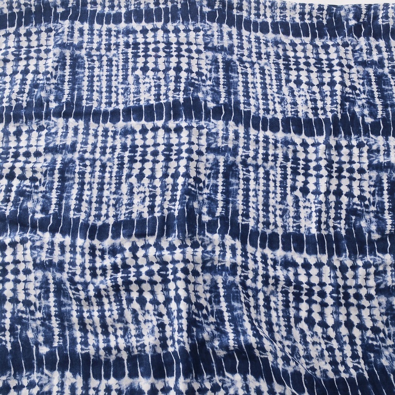 New hot selling blue and white tie dye cotton and linen hand feel scarf, Yunnan Lijiang retro cultural tourism sunscreen shawl