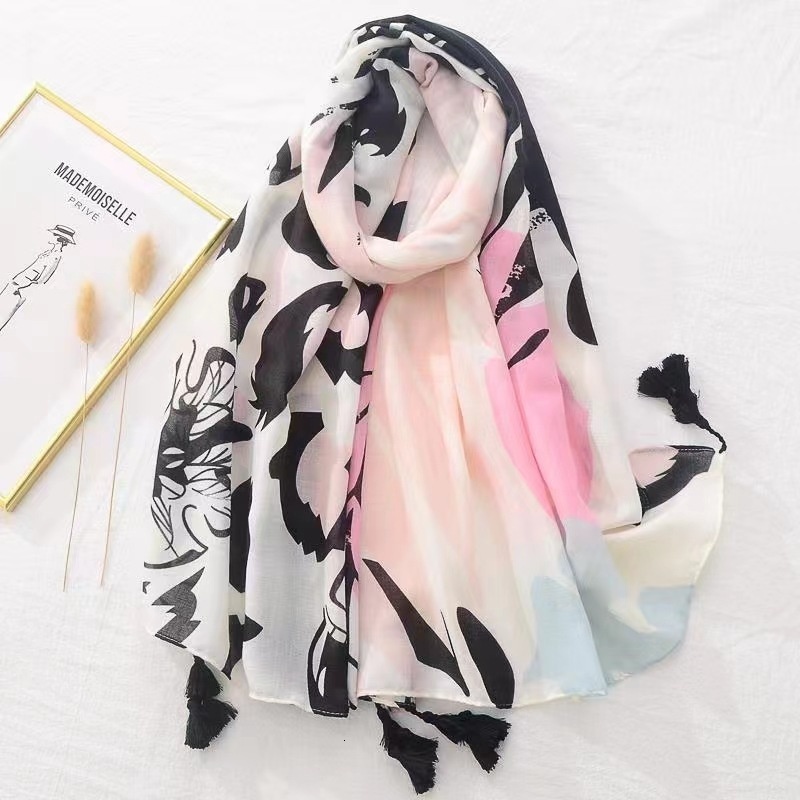 Fashionable shawl, versatile printed beach scarf, Spring and Autumn women's long scarf, butterfly flower contrasting new sunscreen silk